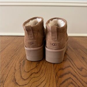 UGG chestnuts Shearling Ankle Boots